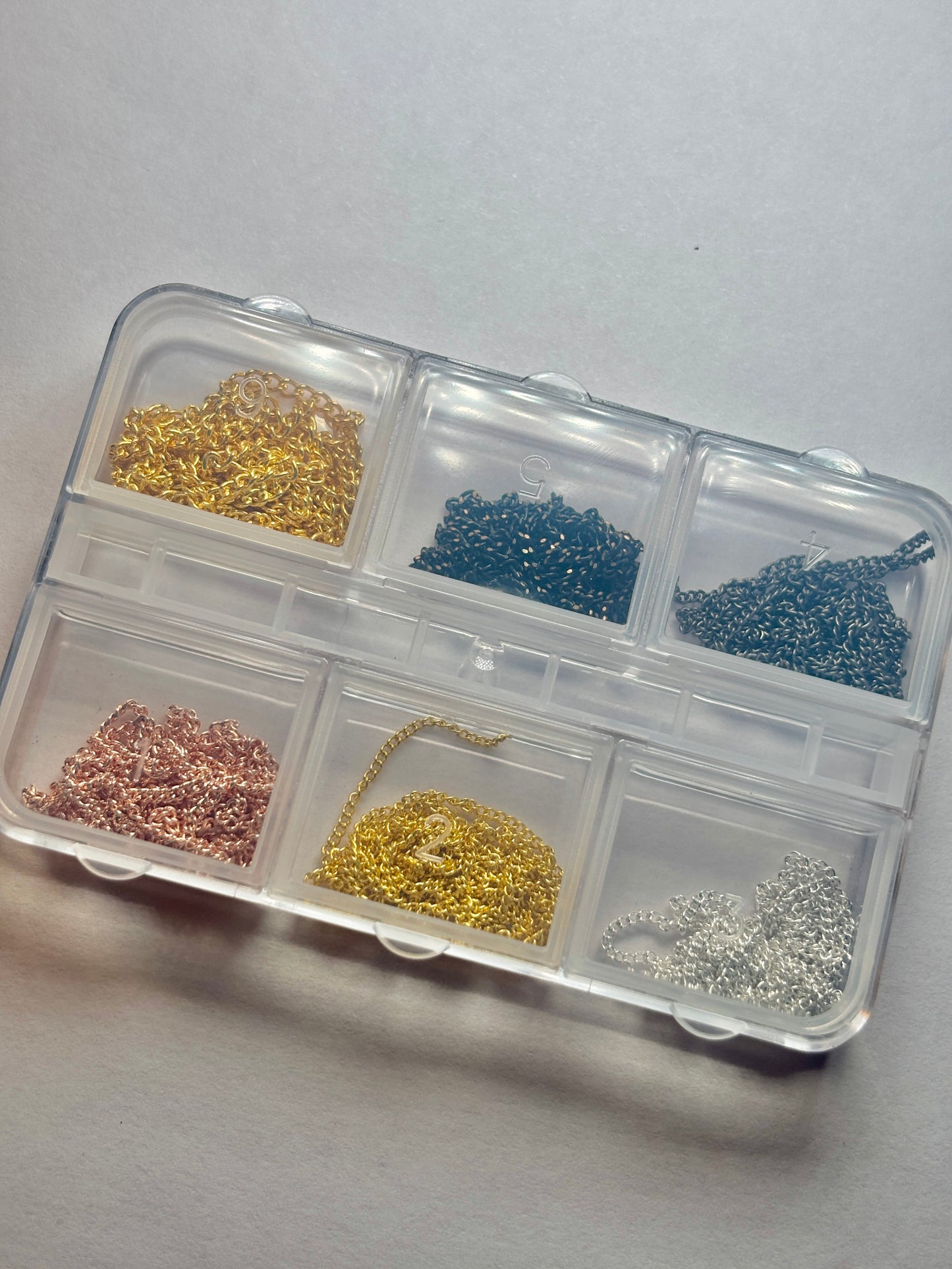 6 Grids/Pack Multi-colored Metal chains