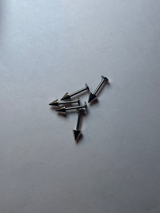 Small stainless steel pointed edge piercing ￼