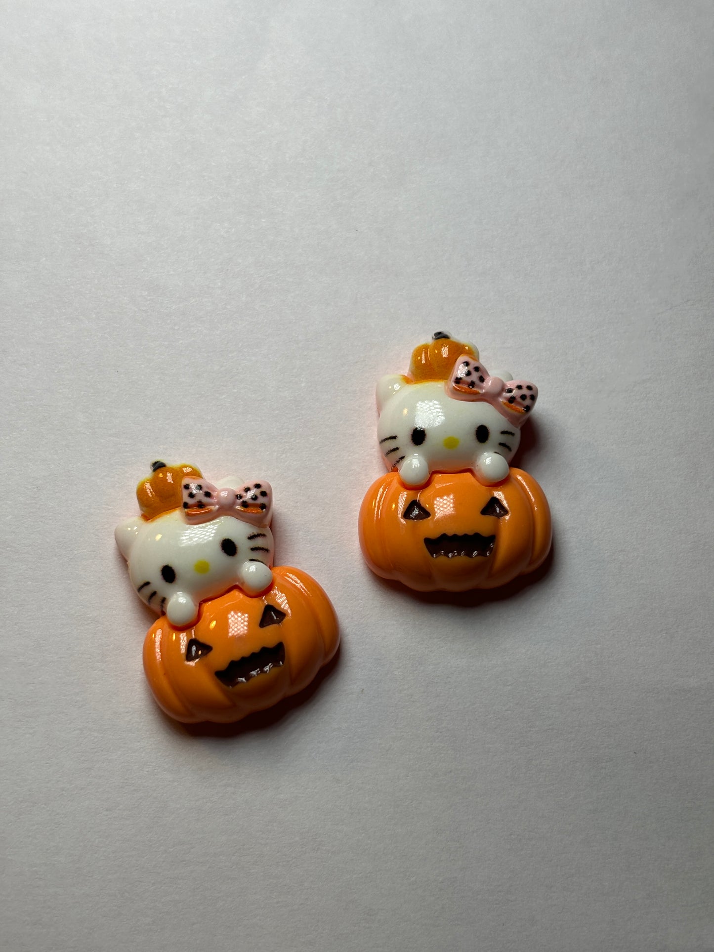 Hello Kitty Bow & Pumpkin Charm